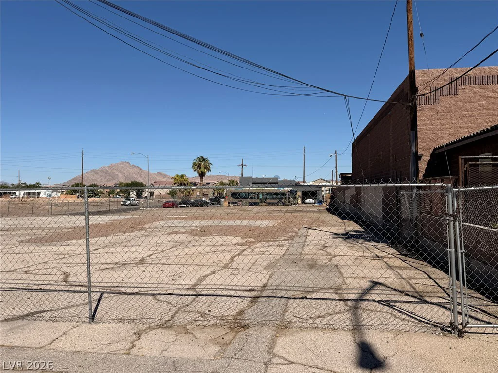 6101 Boulder, Las Vegas, NV 89122
