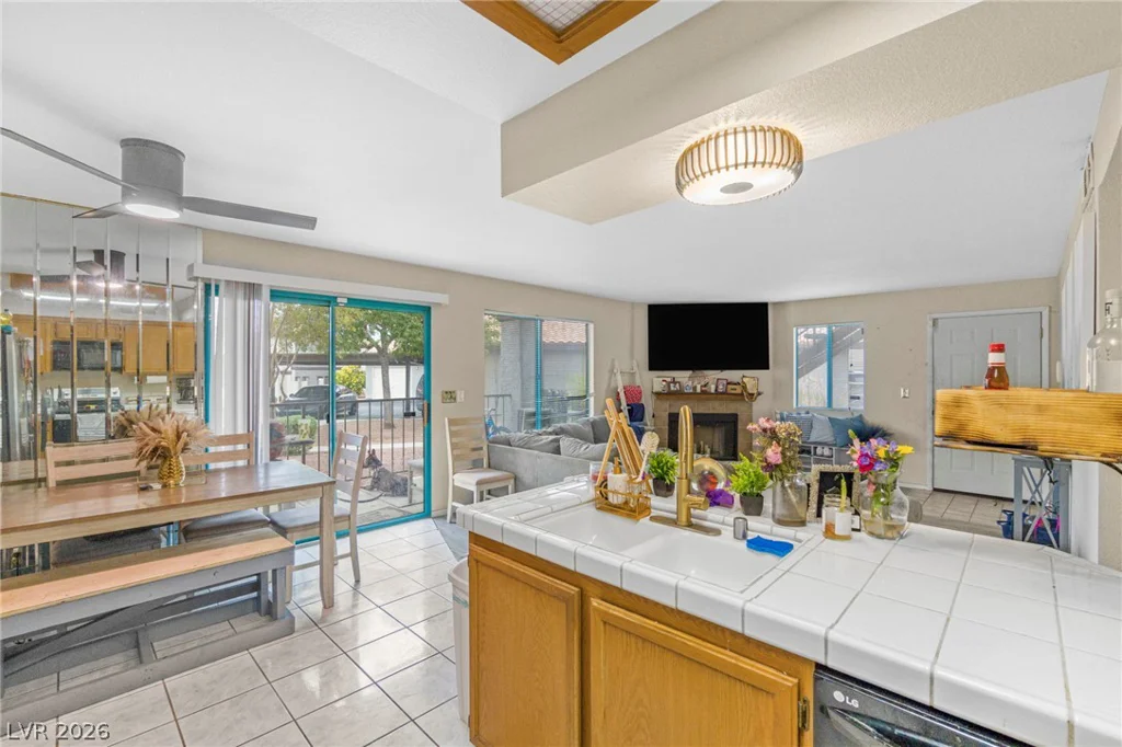 1575 Warm Springs, Henderson, NV 89014