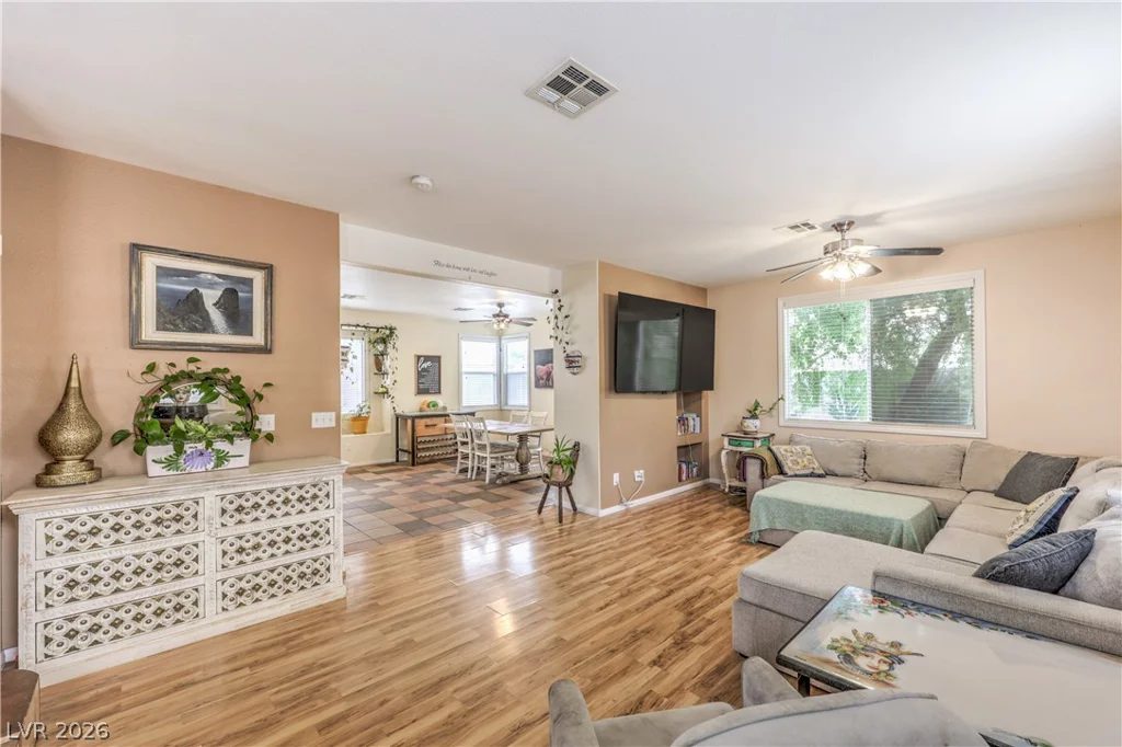 8900 Crooked Shell, Las Vegas, NV 89143