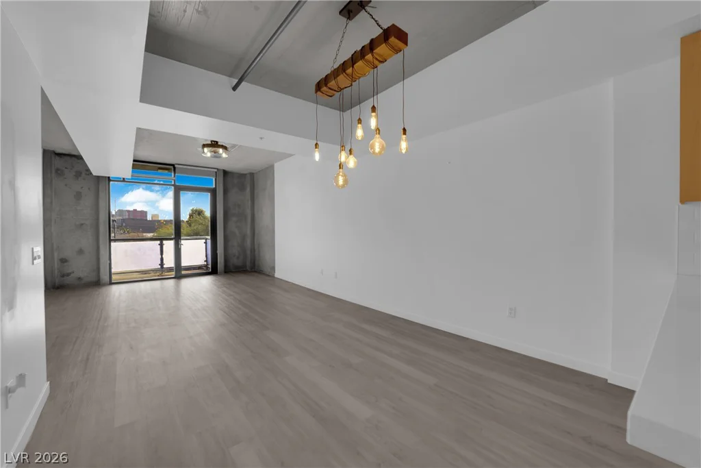 353 Bonneville, Las Vegas, NV 89101