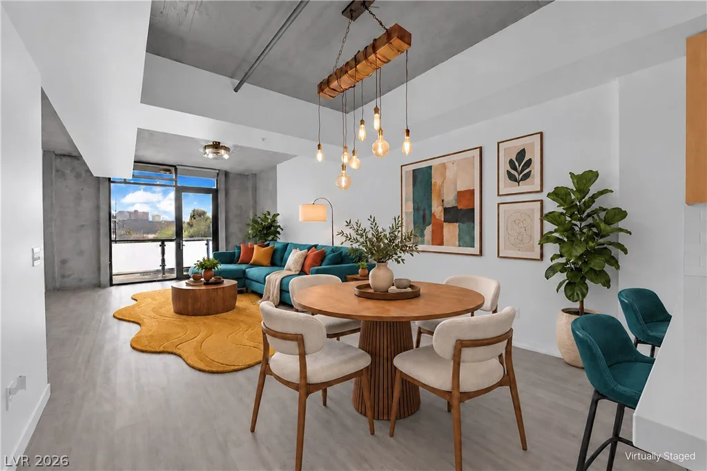 353 Bonneville, Las Vegas, NV 89101