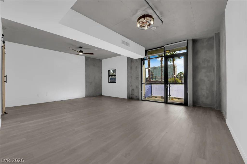 353 Bonneville, Las Vegas, NV 89101