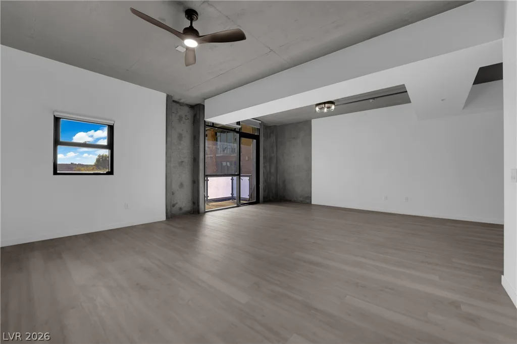 353 Bonneville, Las Vegas, NV 89101