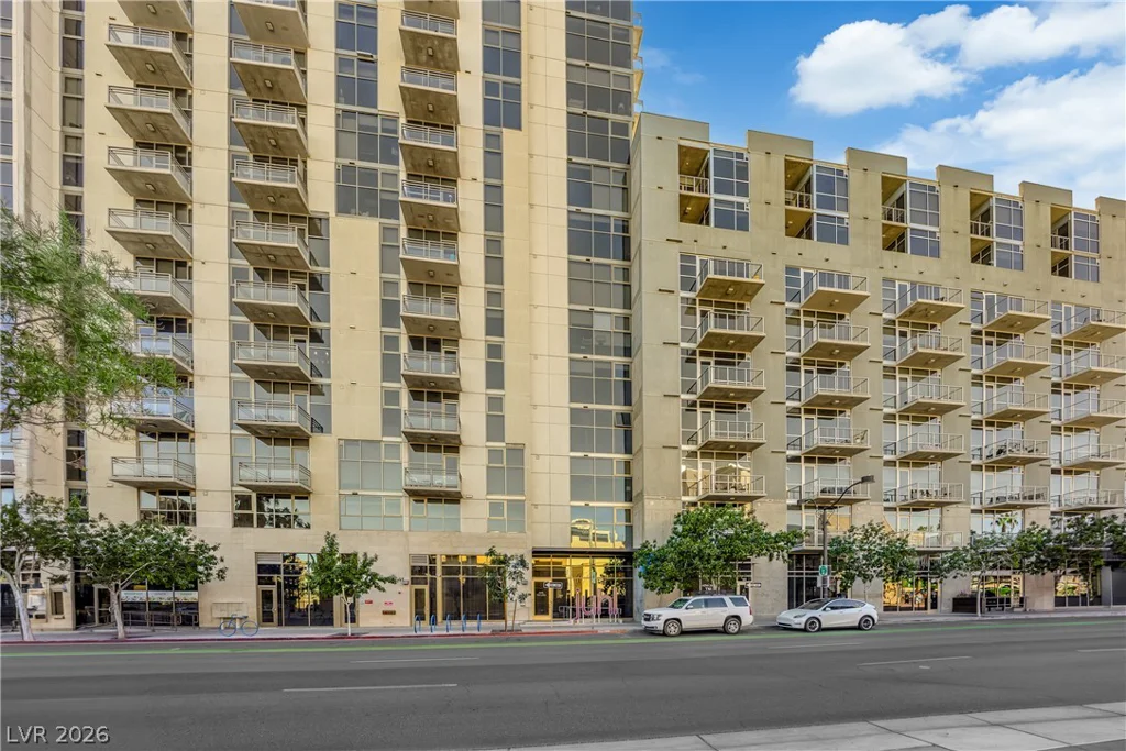 353 Bonneville, Las Vegas, NV 89101