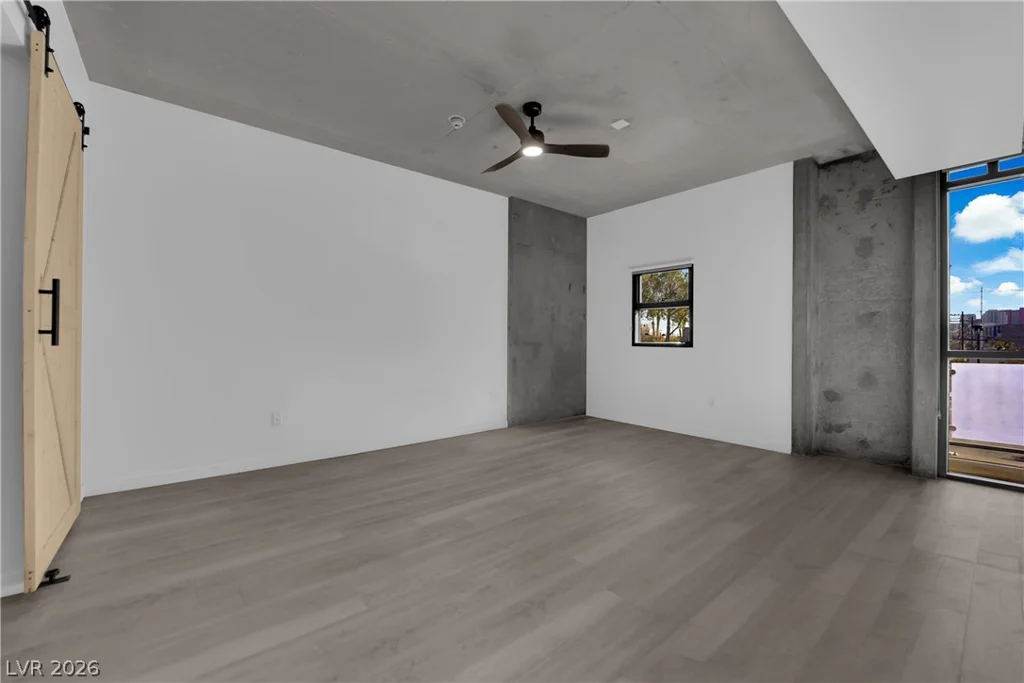 353 Bonneville, Las Vegas, NV 89101