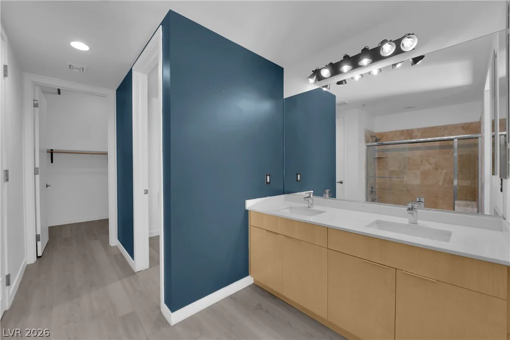 353 Bonneville, Las Vegas, NV 89101