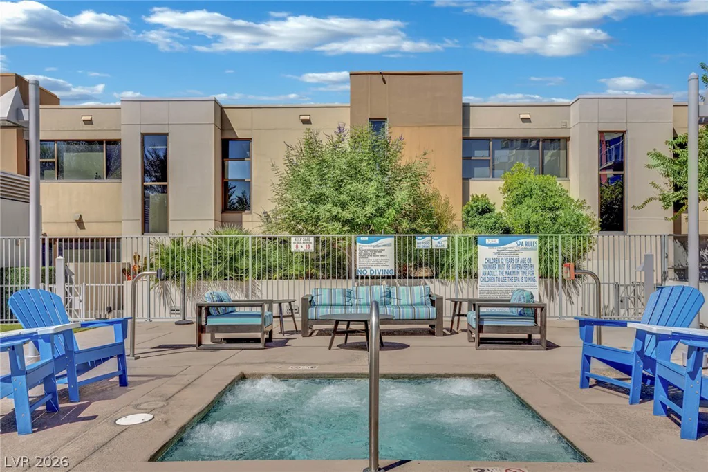 353 Bonneville, Las Vegas, NV 89101