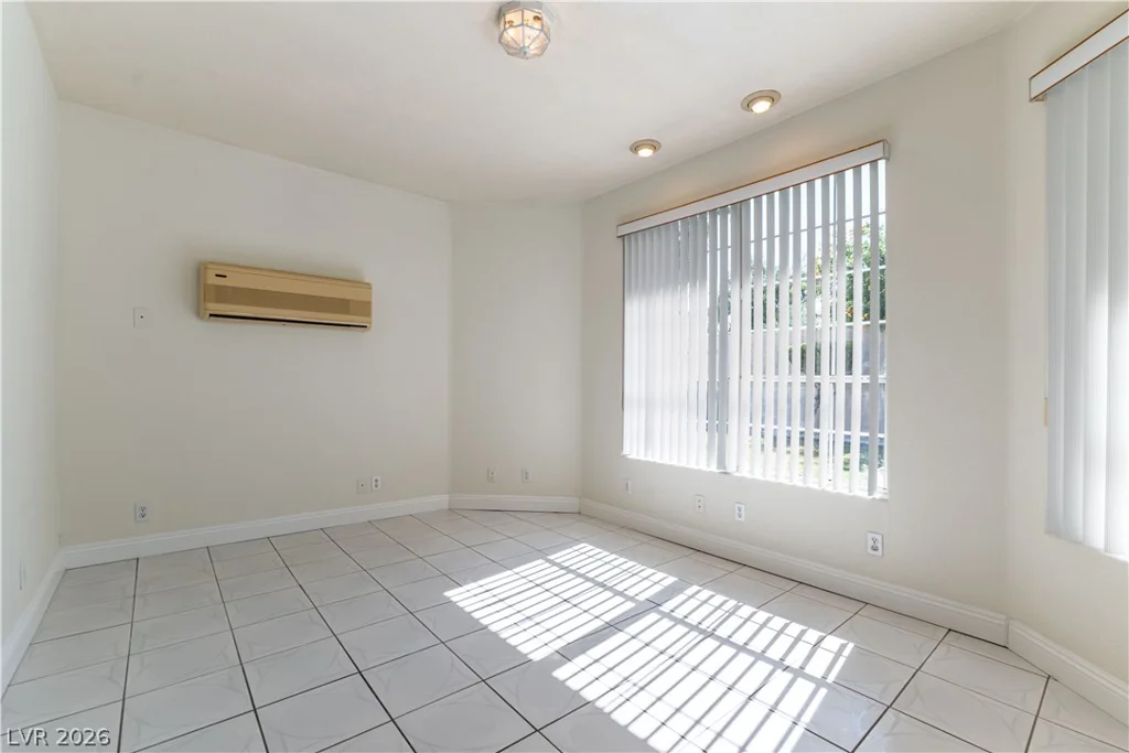 3013 Oakey, Las Vegas, NV 89102