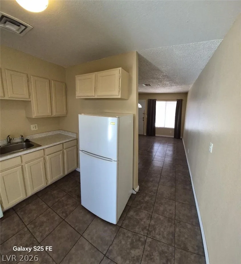 3929 Visby, Las Vegas, NV 89119