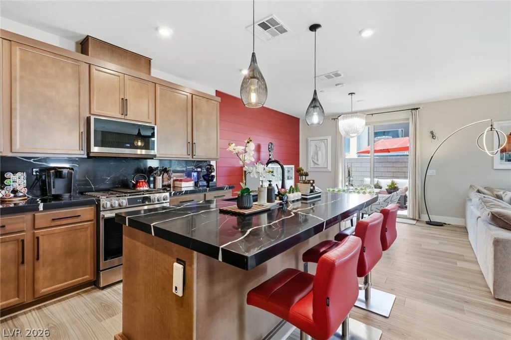 9215 Litvin, Las Vegas, NV 89166