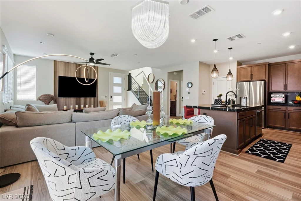9215 Litvin, Las Vegas, NV 89166