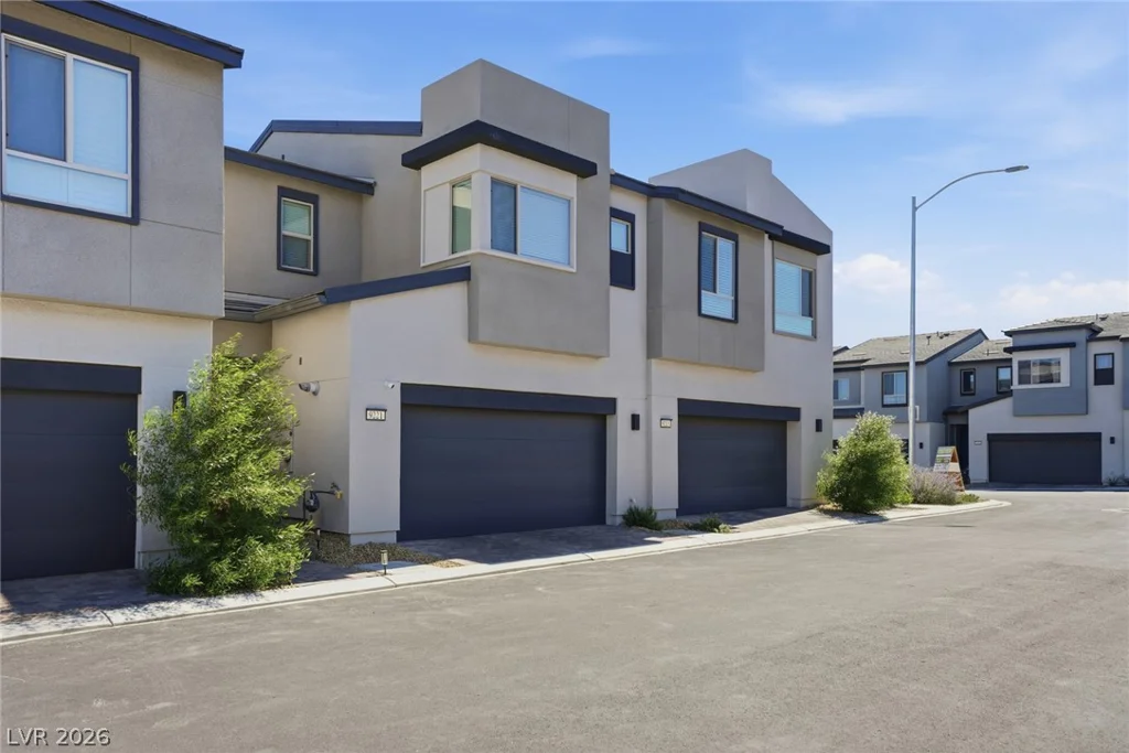 9215 Litvin, Las Vegas, NV 89166