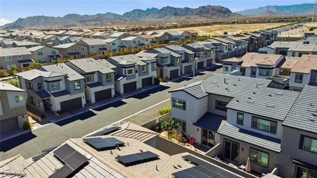9215 Litvin, Las Vegas, NV 89166