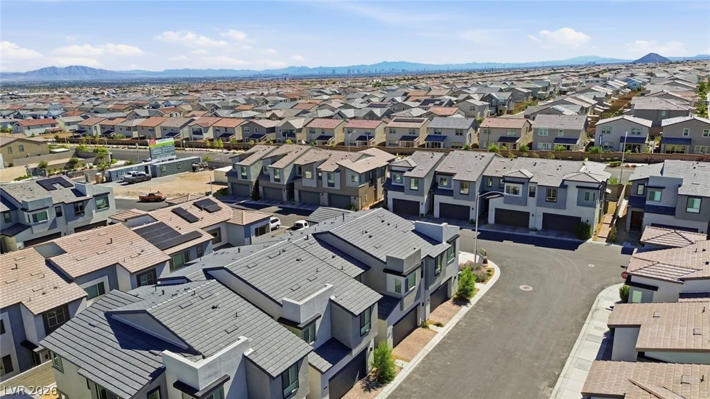 9215 Litvin, Las Vegas, NV 89166