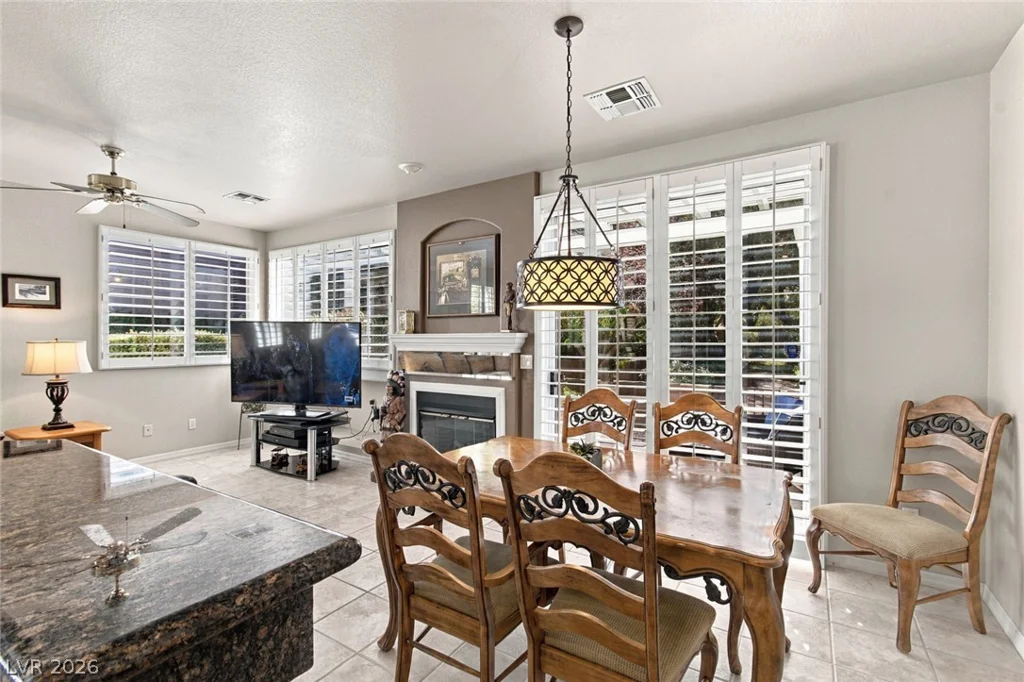 9425 San Laguna, Las Vegas, NV 89134