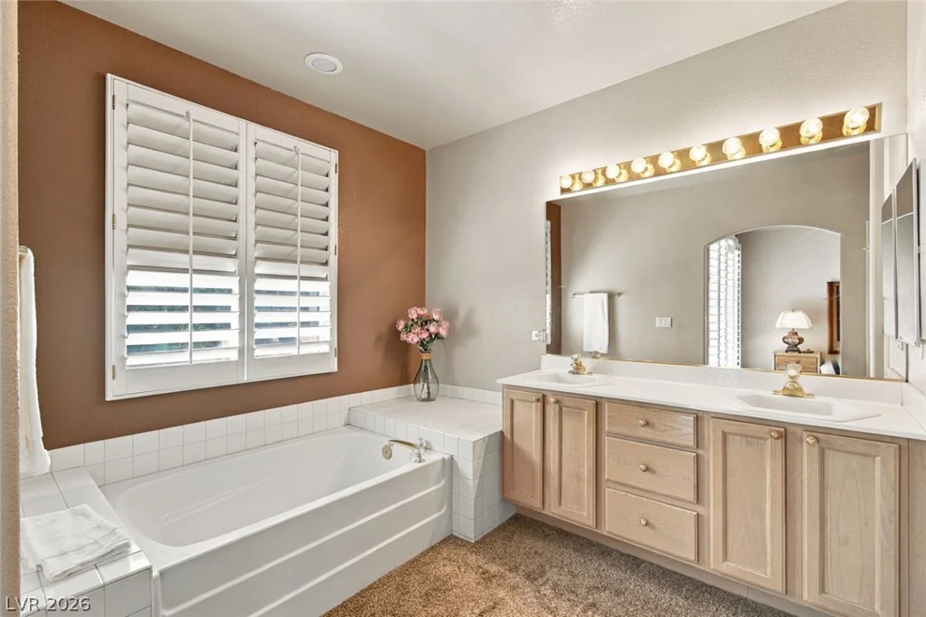 9425 San Laguna, Las Vegas, NV 89134