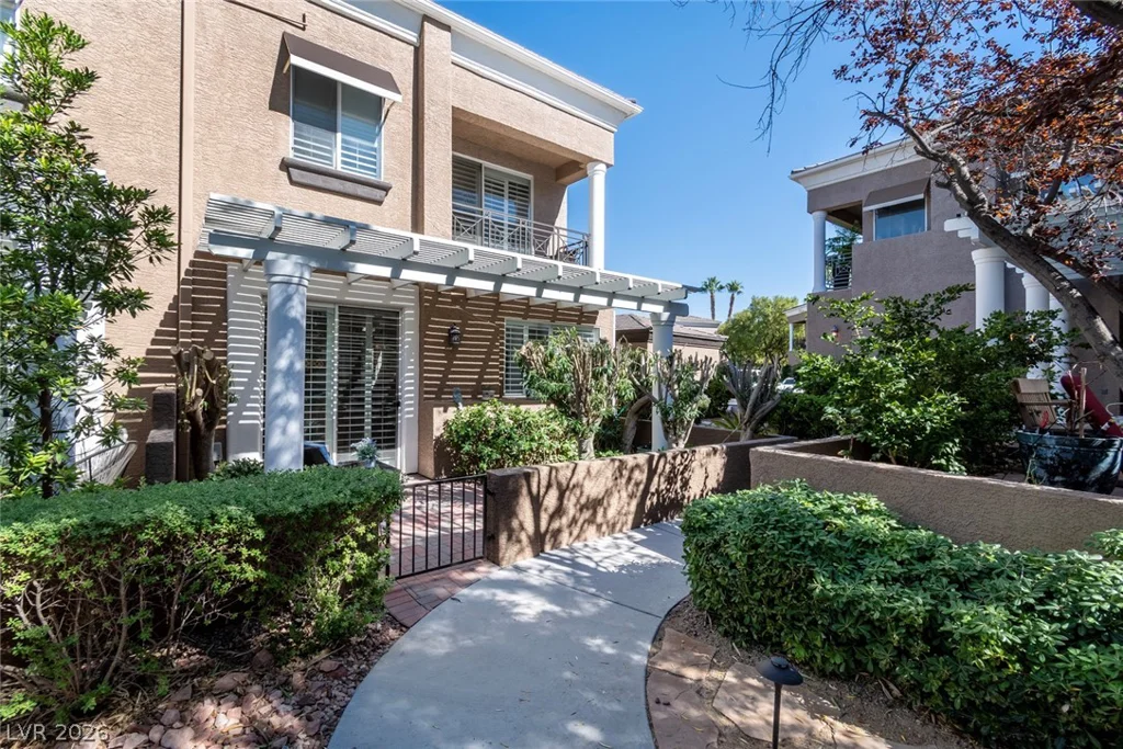 9425 San Laguna, Las Vegas, NV 89134