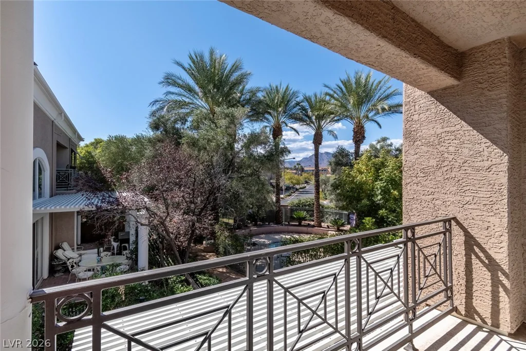 9425 San Laguna, Las Vegas, NV 89134