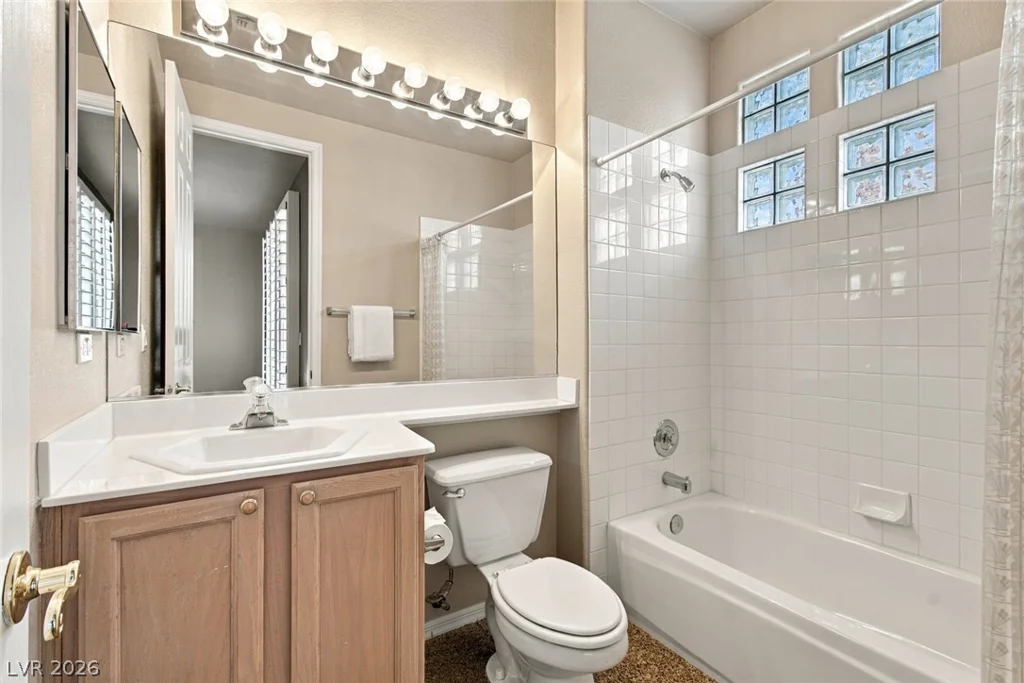 9425 San Laguna, Las Vegas, NV 89134