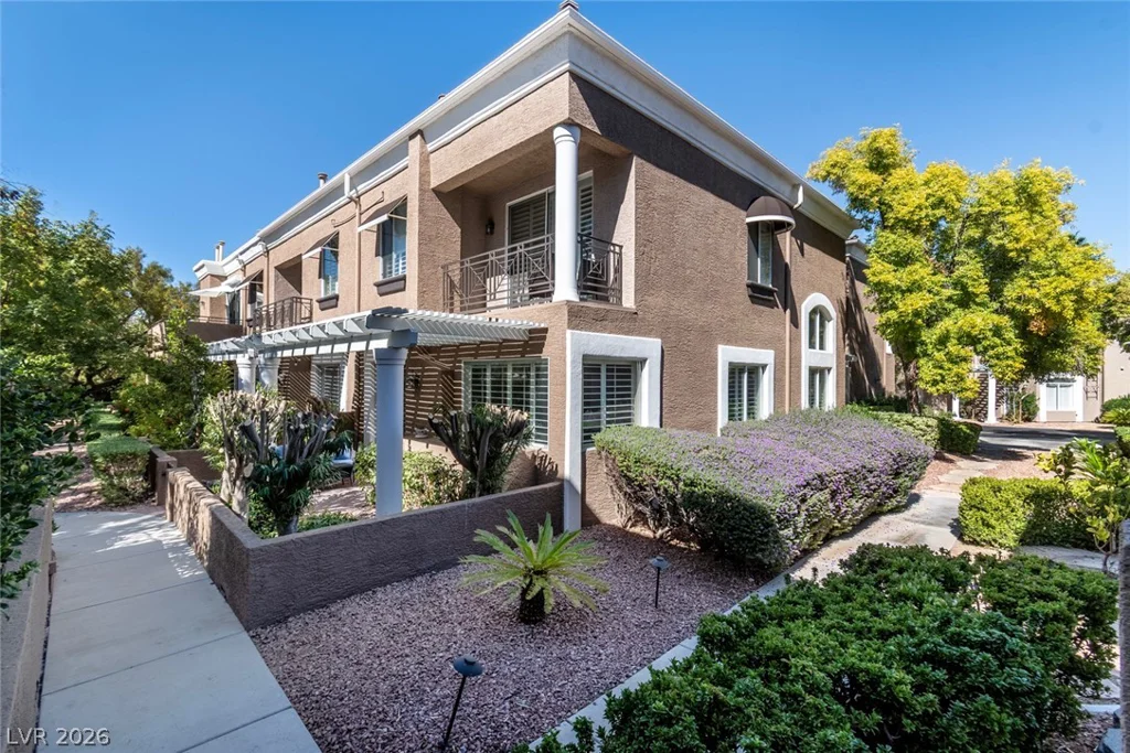 9425 San Laguna, Las Vegas, NV 89134