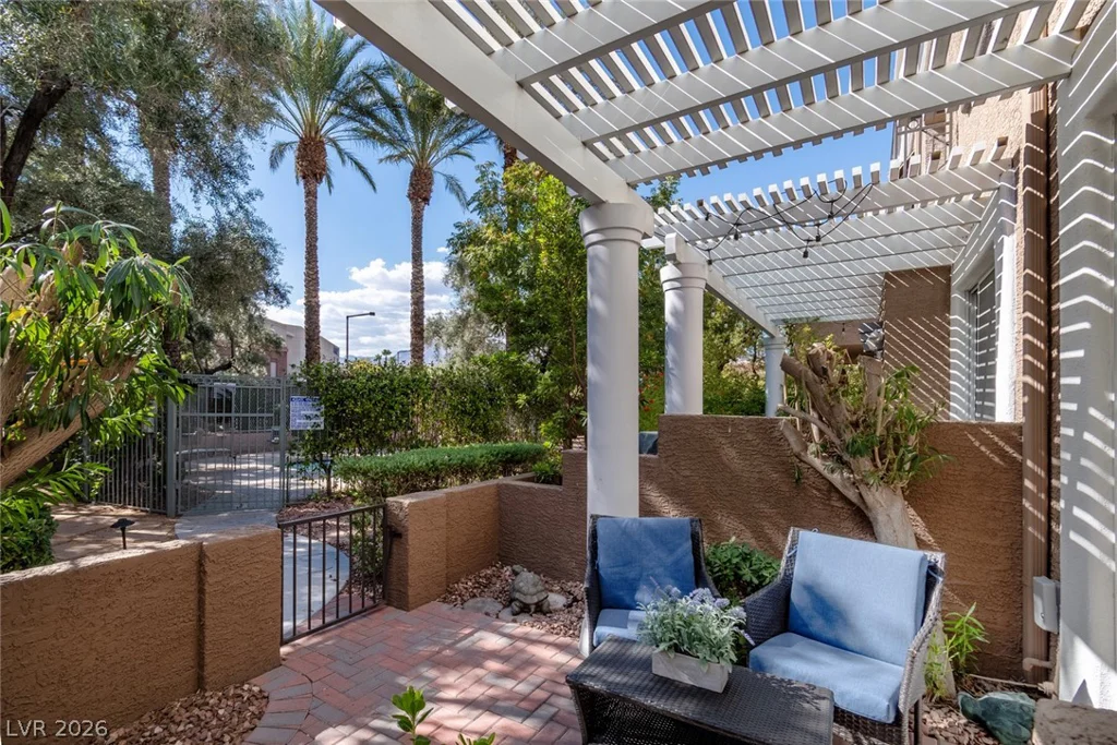 9425 San Laguna, Las Vegas, NV 89134