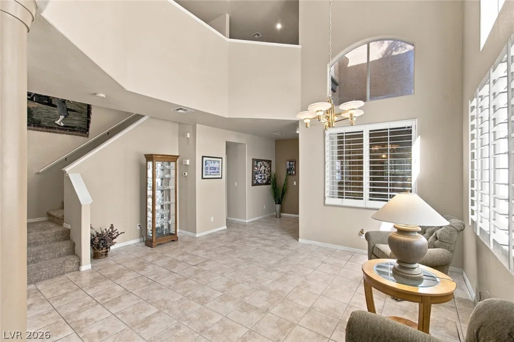 9425 San Laguna, Las Vegas, NV 89134