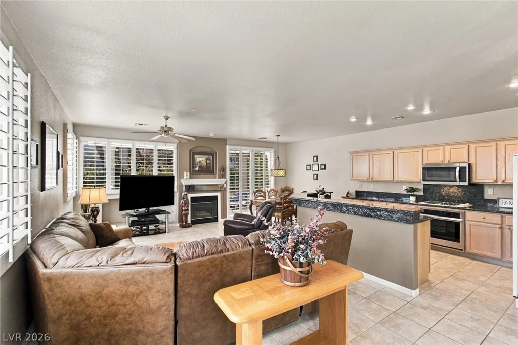 9425 San Laguna, Las Vegas, NV 89134
