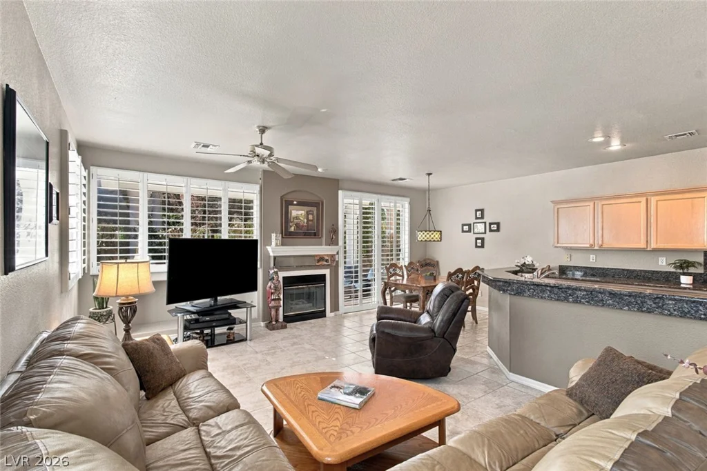 9425 San Laguna, Las Vegas, NV 89134
