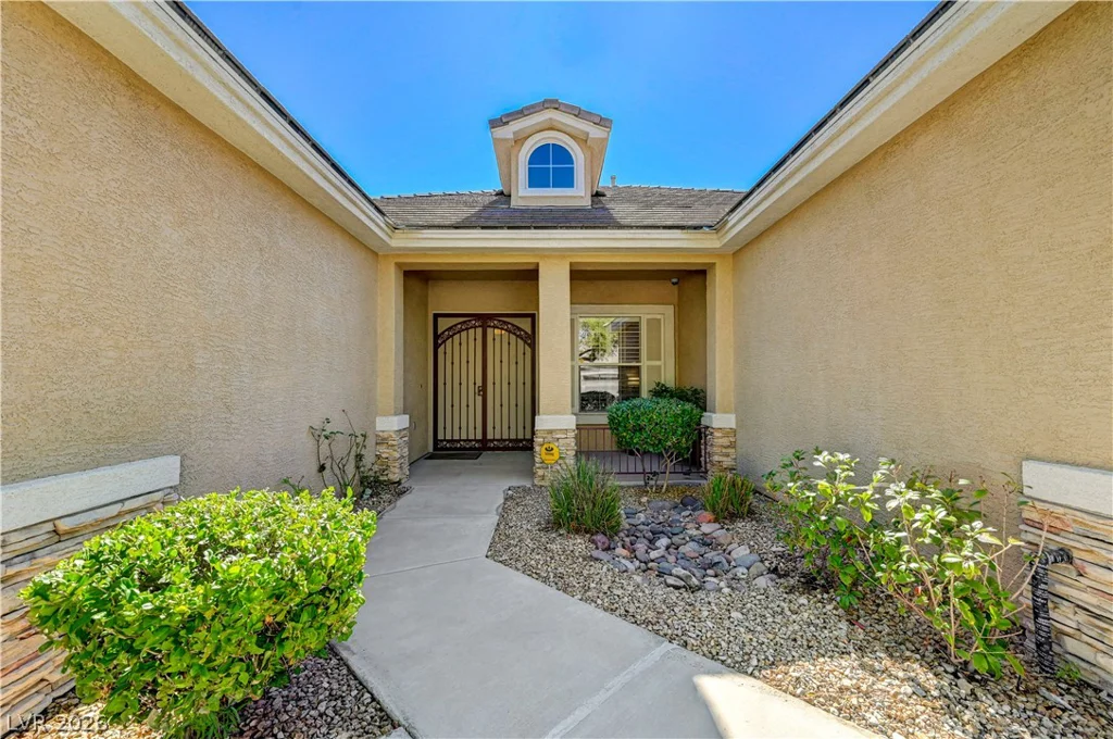 10809 Elm Ridge, Las Vegas, NV 89144