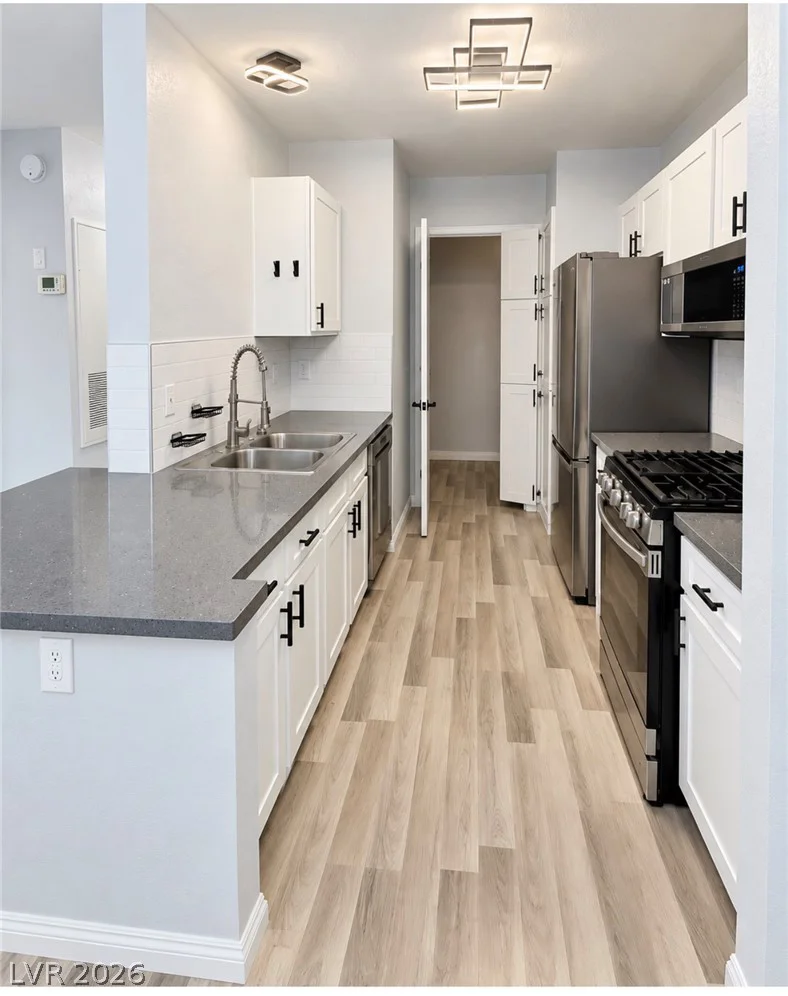 2200 Fort Apache, Las Vegas, NV 89117