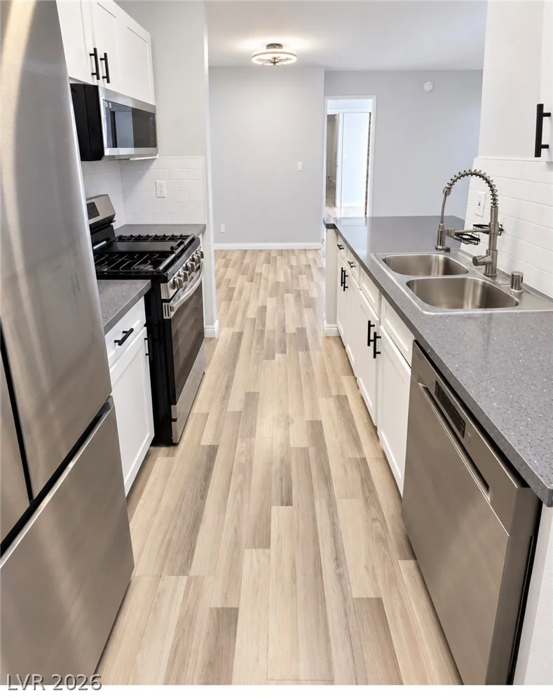 2200 Fort Apache, Las Vegas, NV 89117
