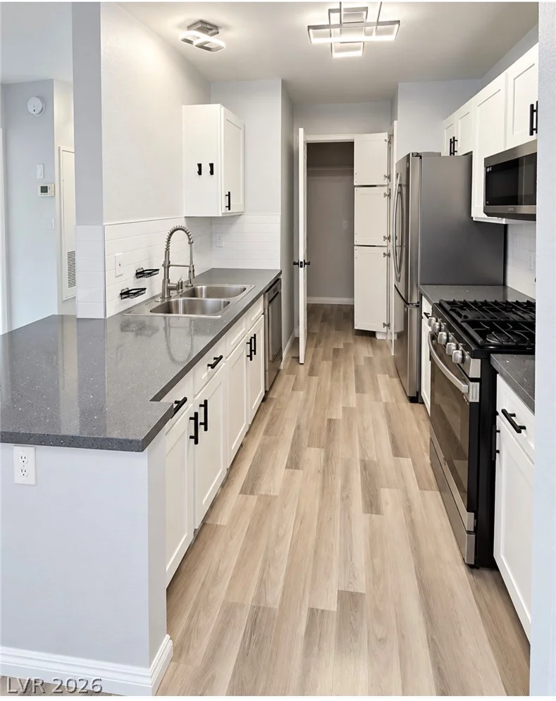 2200 Fort Apache, Las Vegas, NV 89117