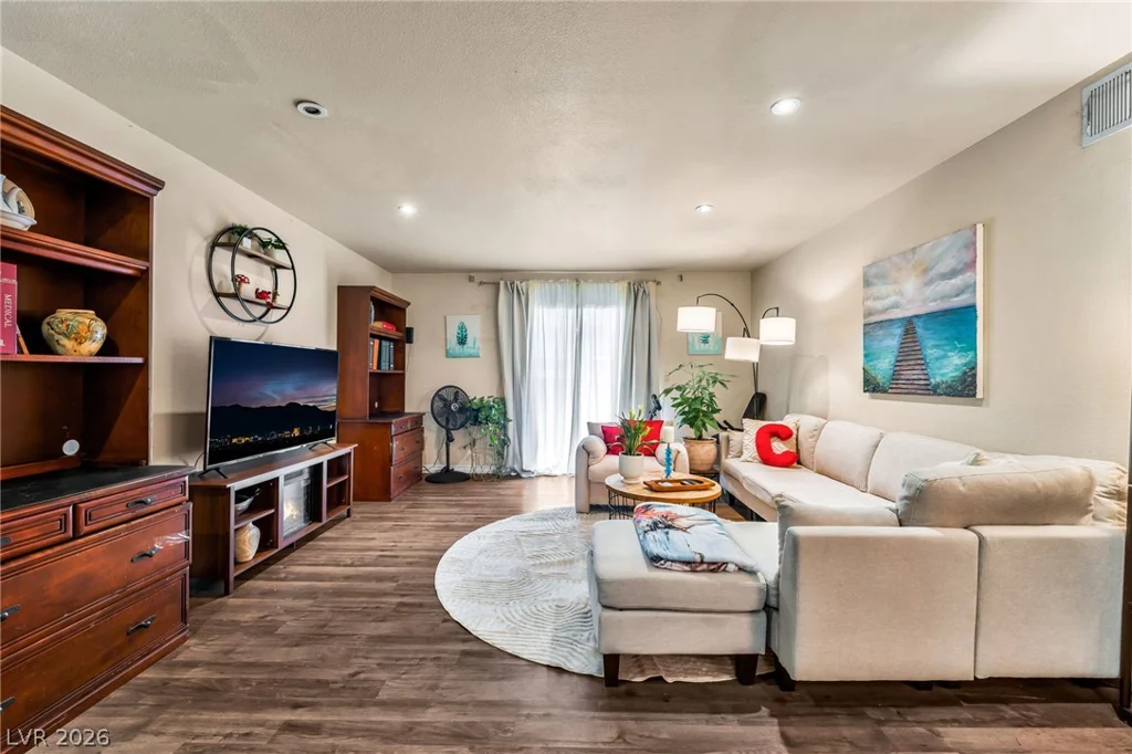 2451 Rainbow, Las Vegas, NV 89108