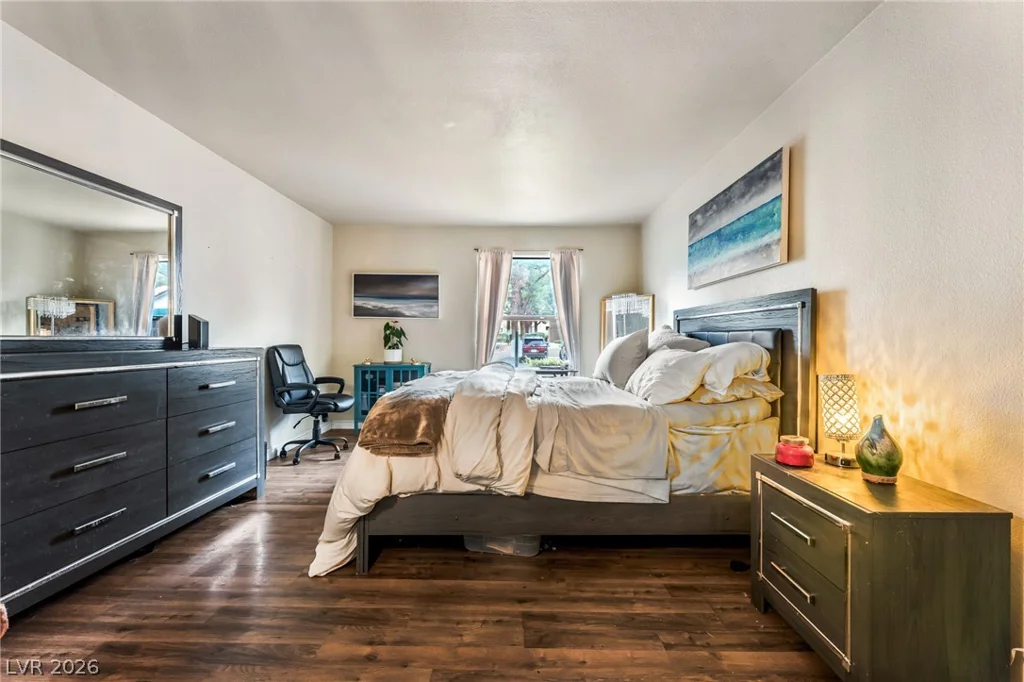 2451 Rainbow, Las Vegas, NV 89108