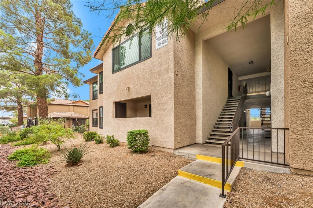 2451 Rainbow, Las Vegas, NV 89108