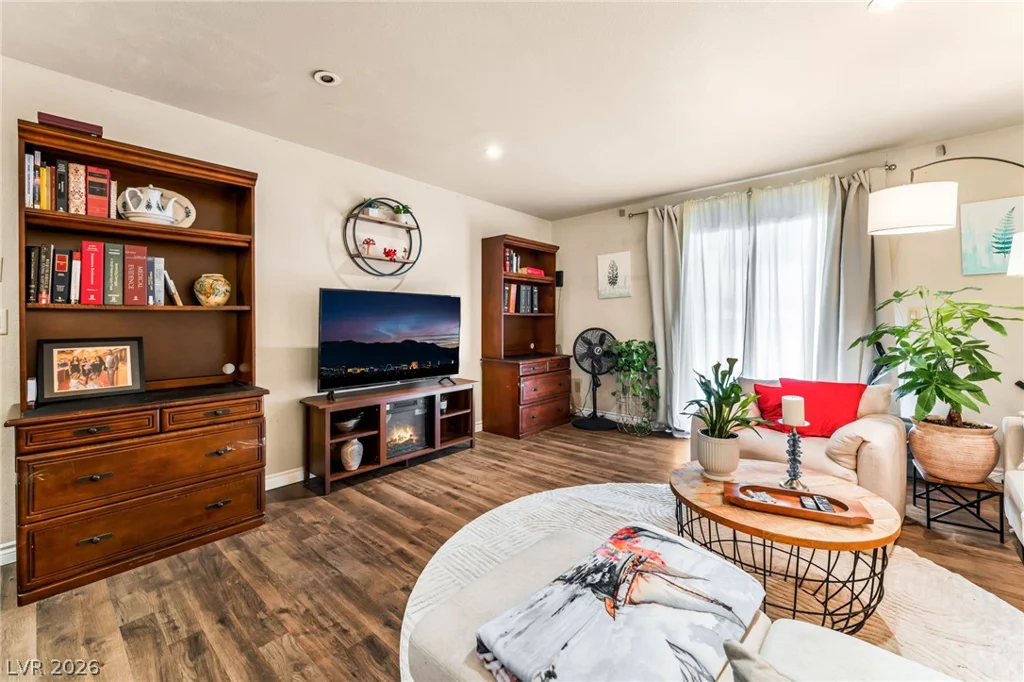 2451 Rainbow, Las Vegas, NV 89108