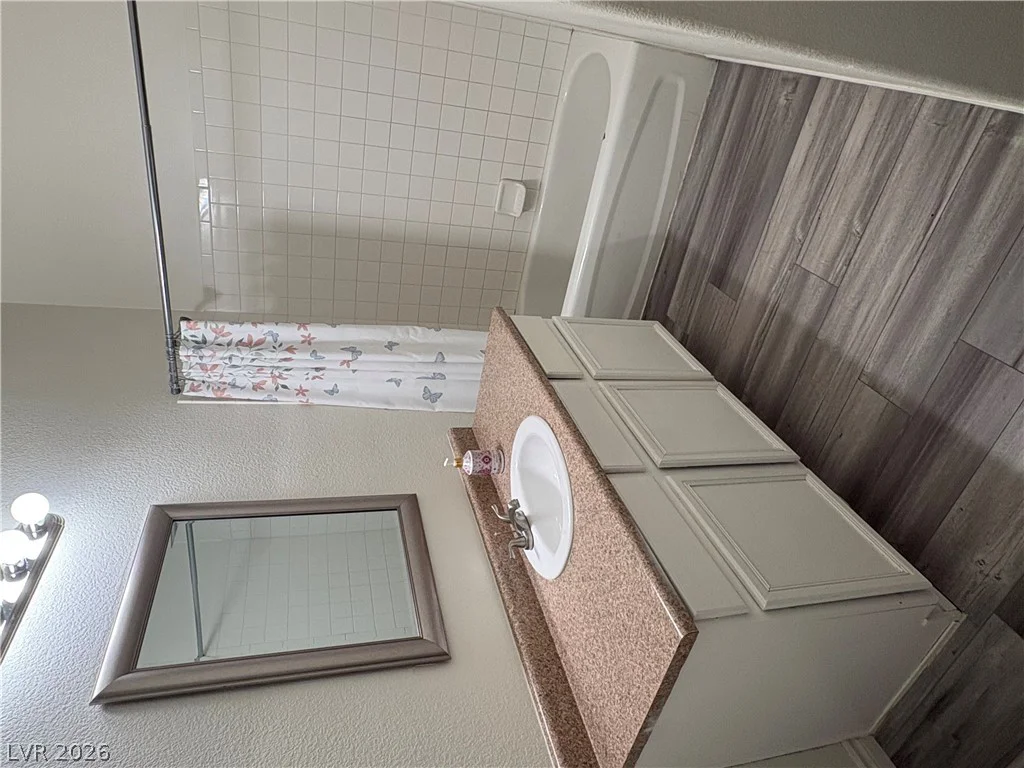 2131 Hussium Hills, Las Vegas, NV 89108