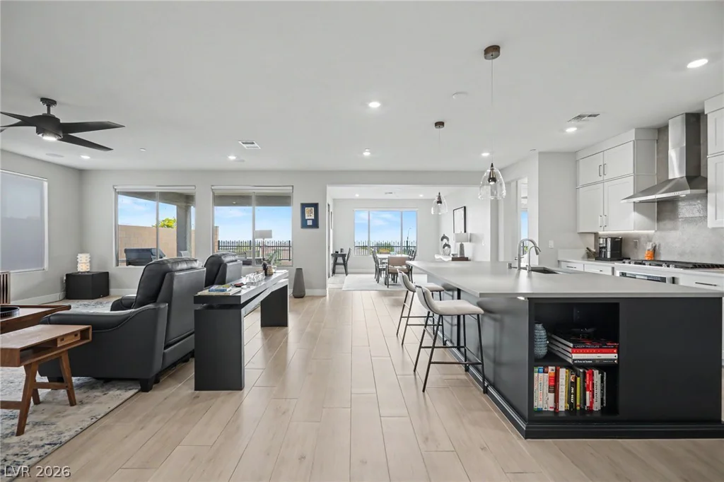 6412 Belgrossa Bend, Las Vegas, NV 89166