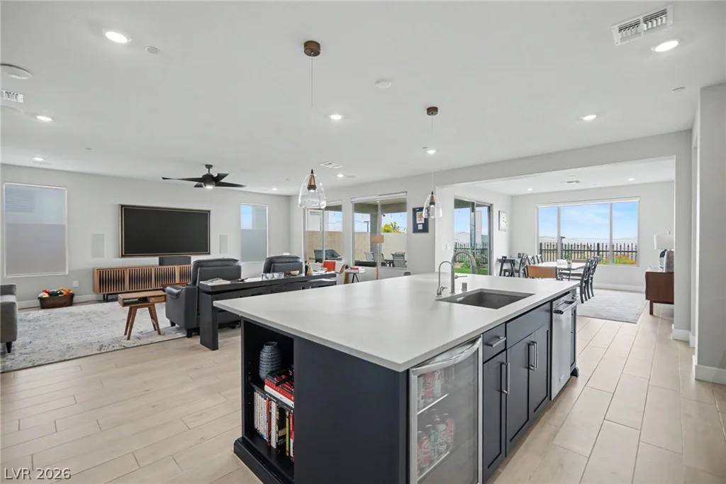 6412 Belgrossa Bend, Las Vegas, NV 89166