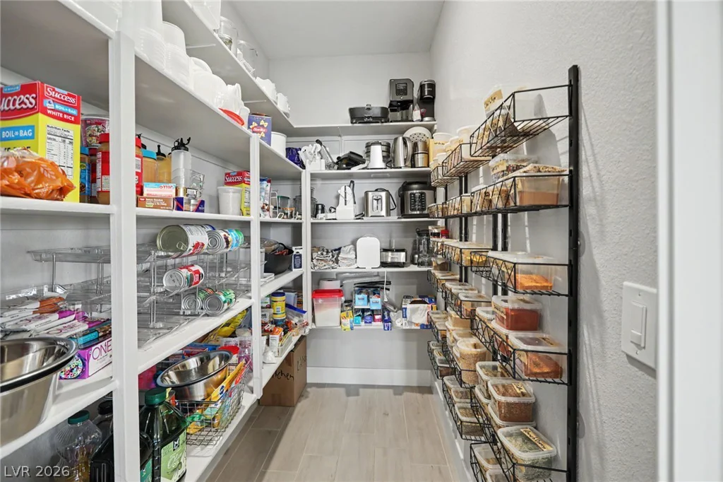 6412 Belgrossa Bend, Las Vegas, NV 89166