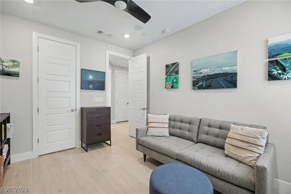 6412 Belgrossa Bend, Las Vegas, NV 89166