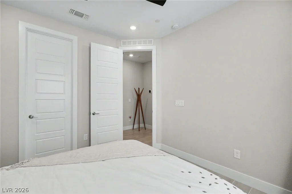 6412 Belgrossa Bend, Las Vegas, NV 89166