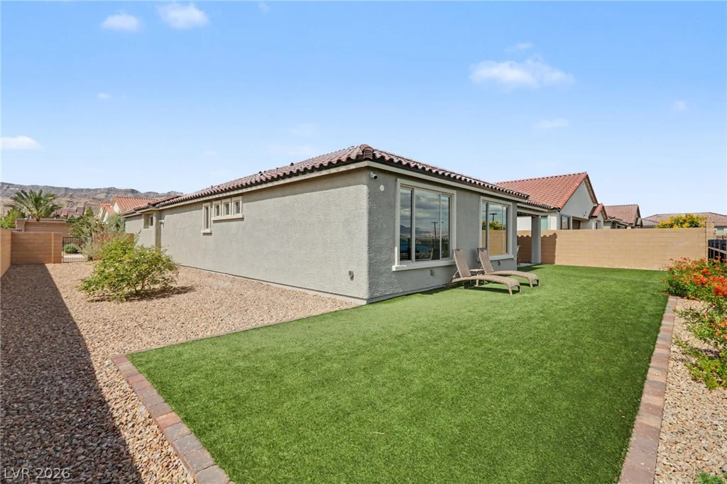 6412 Belgrossa Bend, Las Vegas, NV 89166