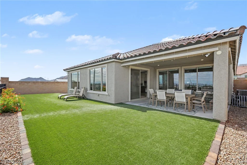 6412 Belgrossa Bend, Las Vegas, NV 89166