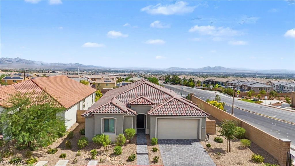 6412 Belgrossa Bend, Las Vegas, NV 89166