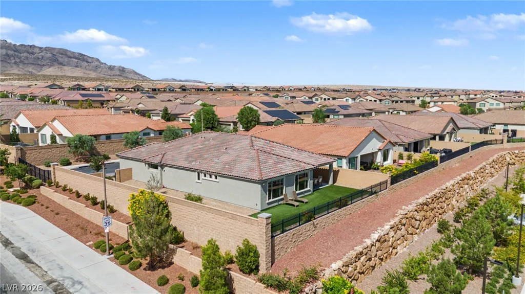6412 Belgrossa Bend, Las Vegas, NV 89166