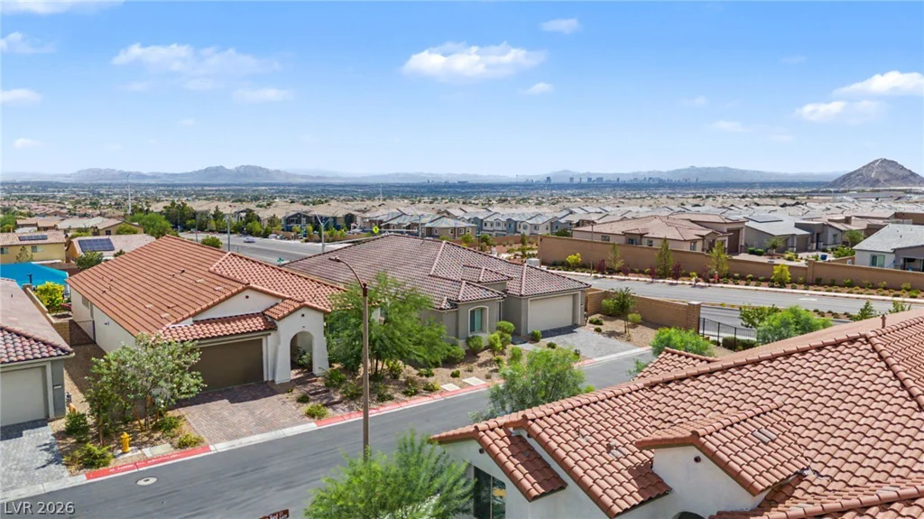 6412 Belgrossa Bend, Las Vegas, NV 89166