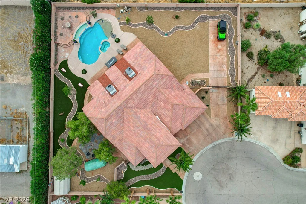 135 Mesa Verde, Las Vegas, NV 89123