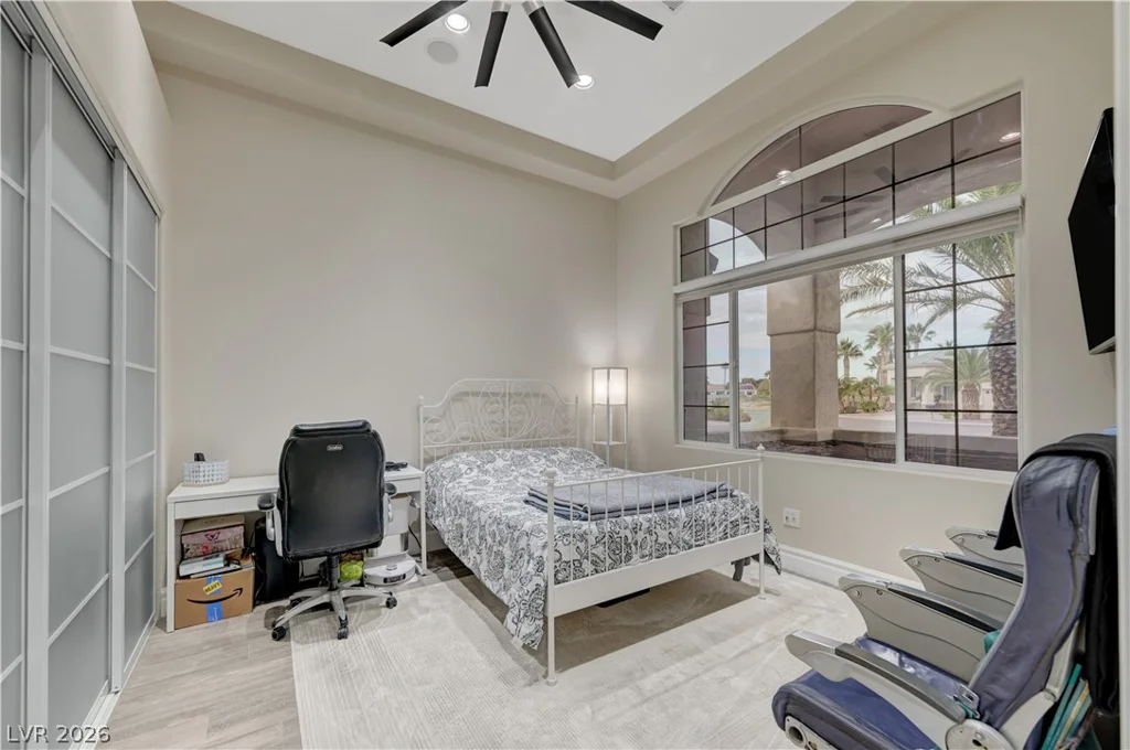 135 Mesa Verde, Las Vegas, NV 89123