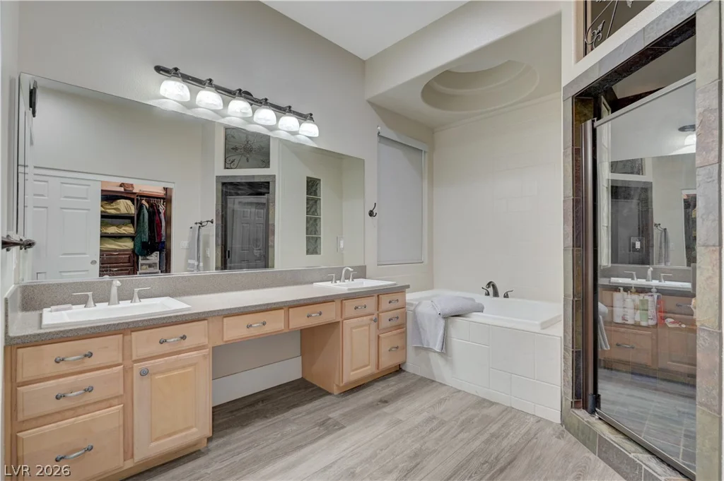 135 Mesa Verde, Las Vegas, NV 89123